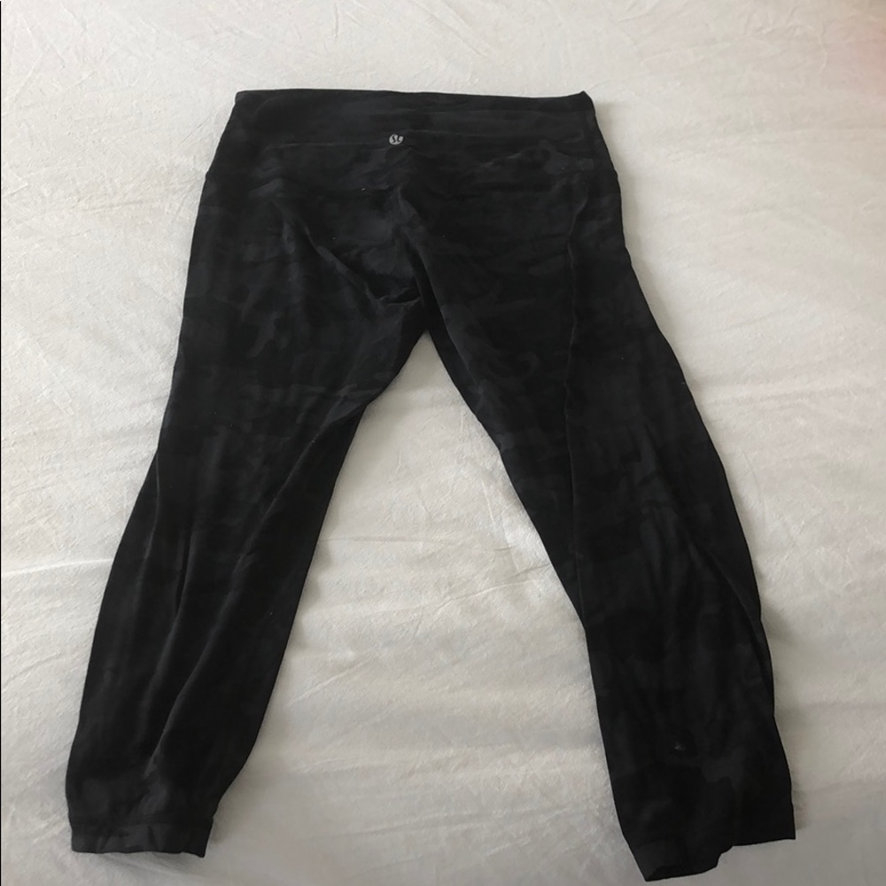 Camo cropped Lululemon align leggings